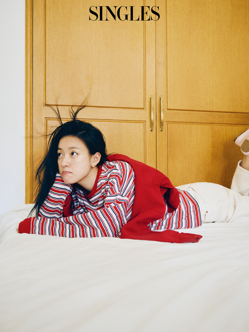 한효주의 싱글즈 10월 호 화보 이미지